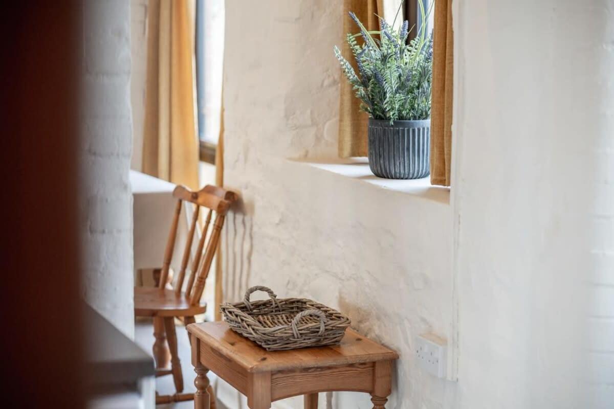 Duo Of Lovely Holiday Cottages Nr Bude - Sleeps 10 Kültér fotó