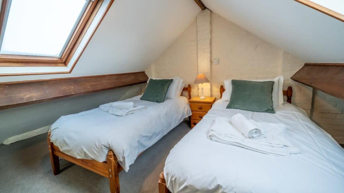 Duo Of Lovely Holiday Cottages Nr Bude - Sleeps 10 Kültér fotó